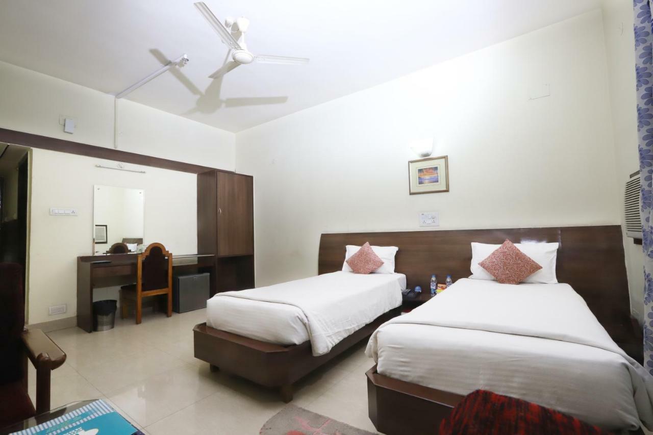Hotel Radhika Regency Rourkela Esterno foto