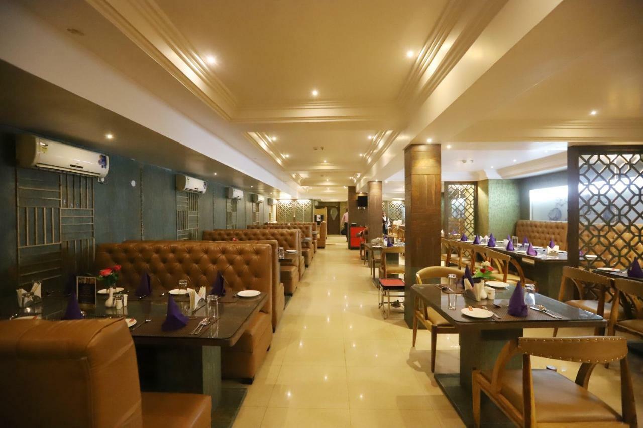 Hotel Radhika Regency Rourkela Esterno foto