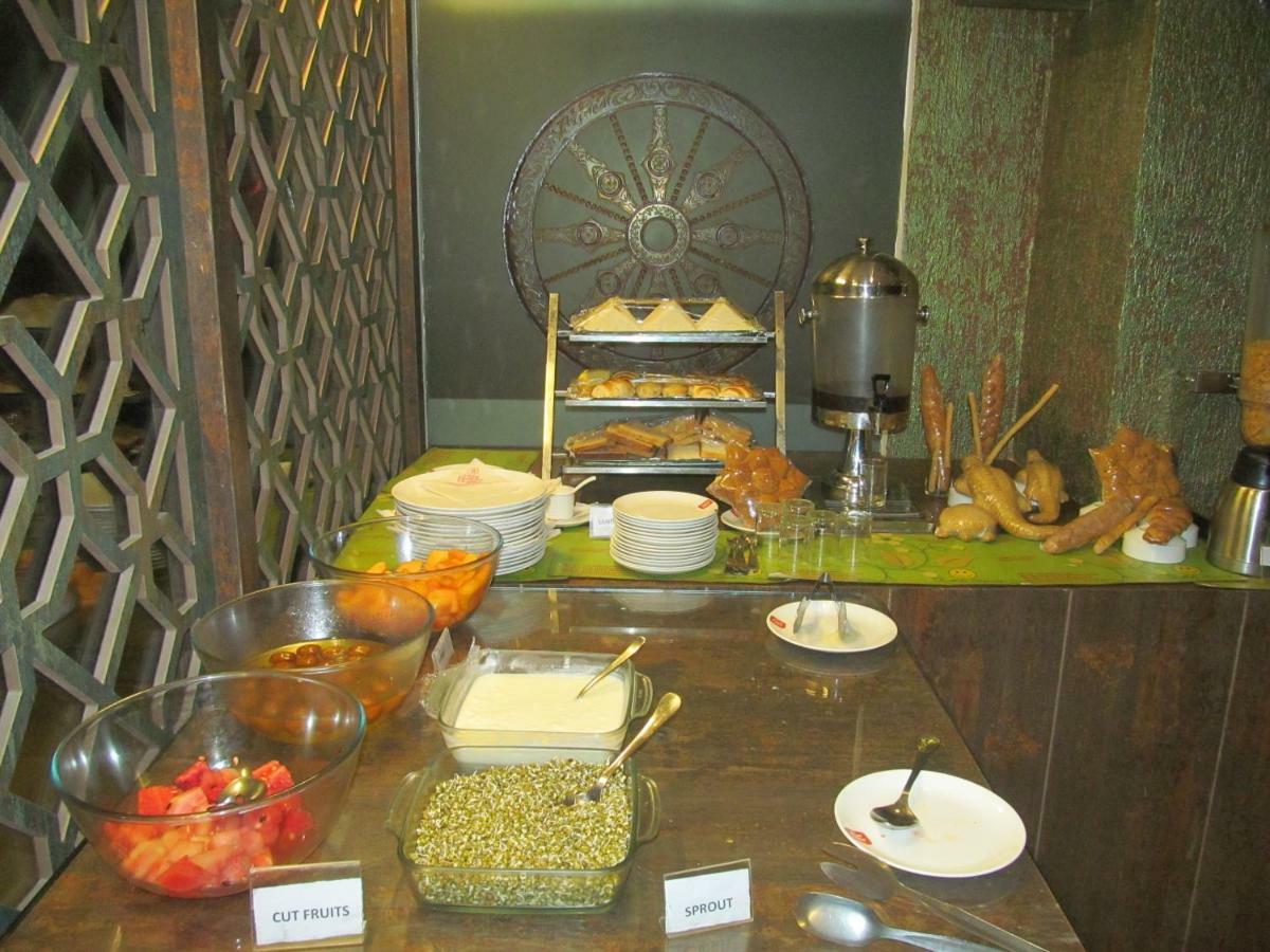 Hotel Radhika Regency Rourkela Esterno foto
